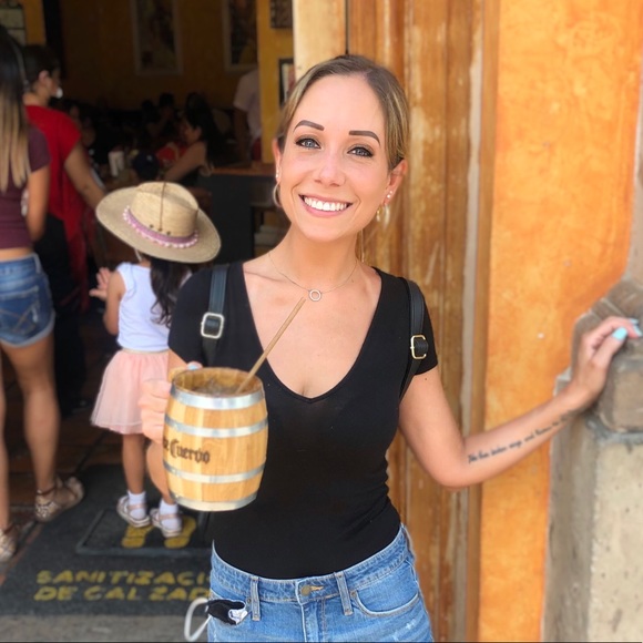 Meet your Posher, Kaeli - Picture 1 of 1